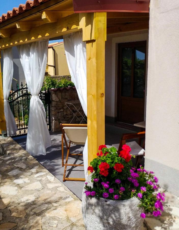 Apartments By The Sea Martinscica, Cres - 14334 Exterior photo