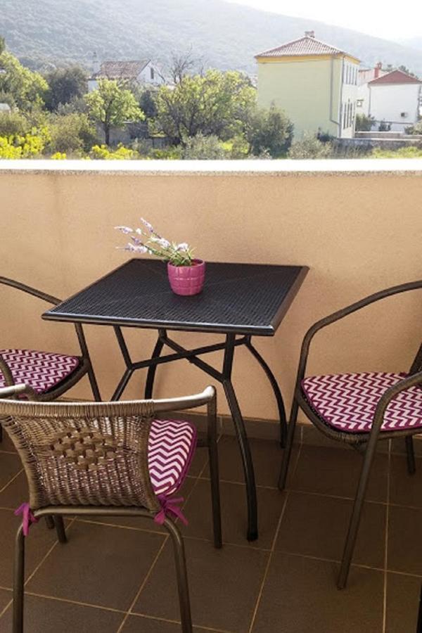 Apartments By The Sea Martinscica, Cres - 14334 Exterior photo
